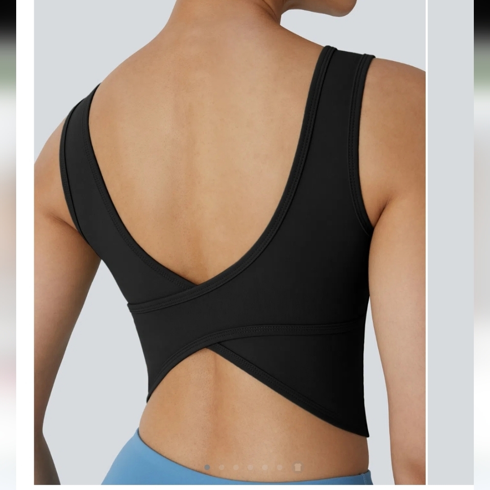 HALARA Black Cross-Back Sports Bra